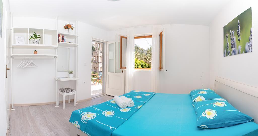 Apartments Olive Tree Hvar Town Exterior photo