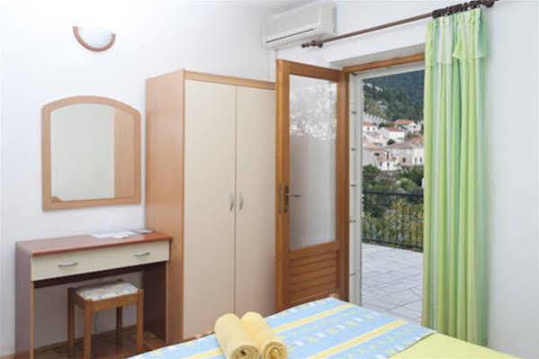 Apartments Olive Tree Hvar Town Exterior photo